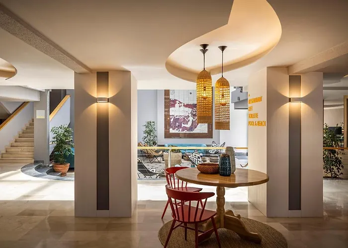 Sunny Krk By Valamar 호텔 3*