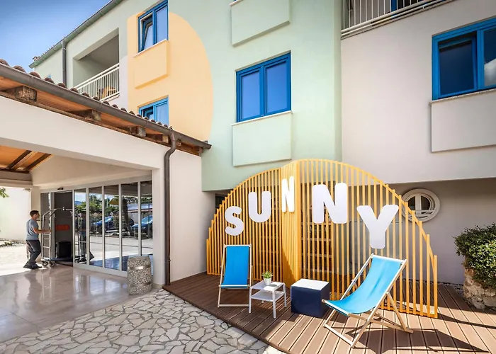Sunny Krk By Valamar ホテル 3*