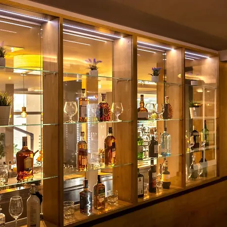 酒店 Sunny Krk By Valamar 3*